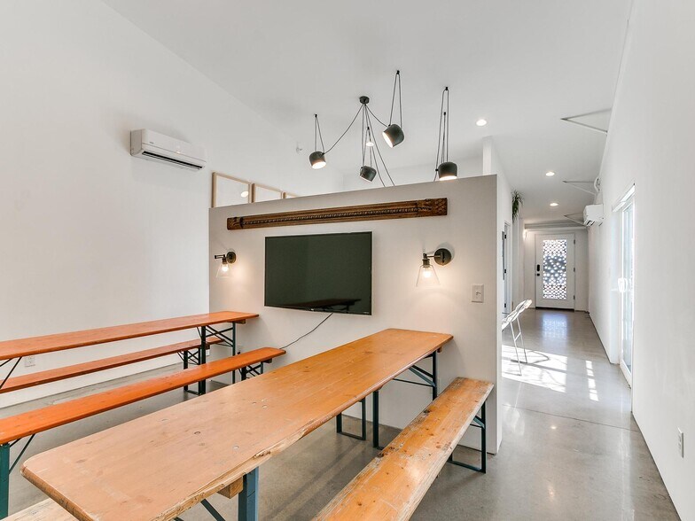 More Photos Of 711 N Douglas Ave, Oklahoma City Apartments For Sale