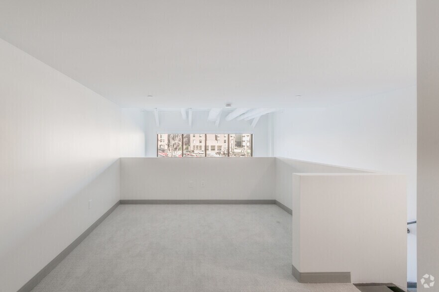 More Photos Of 125 Clifford St, Providence Apartments For Lease