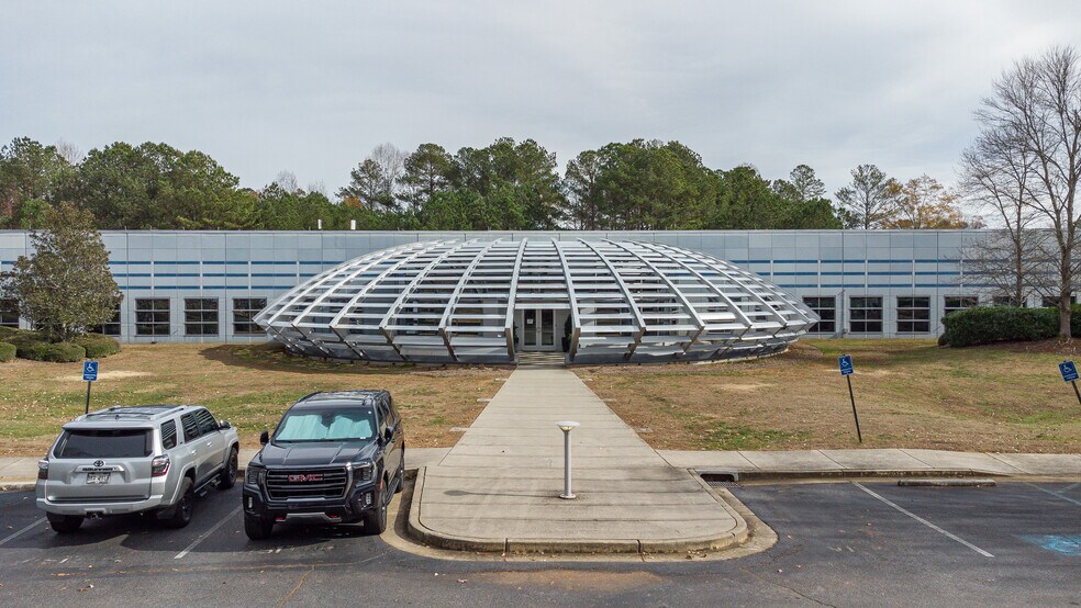 More Photos Of 190 Bluegrass Valley Pky, Alpharetta Office For Lease