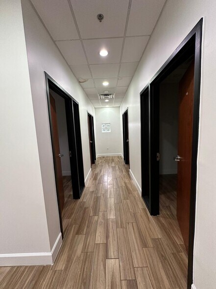 More Photos Of 8865 Commodity Cir, Orlando Office For Lease