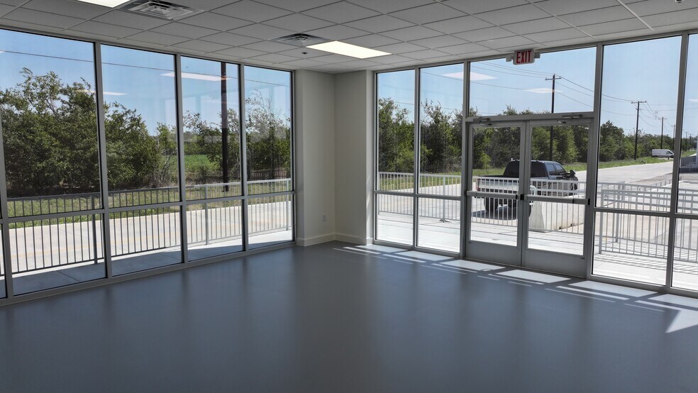 More Photos Of 12522 FM 1625, Creedmoor Warehouse For Sale