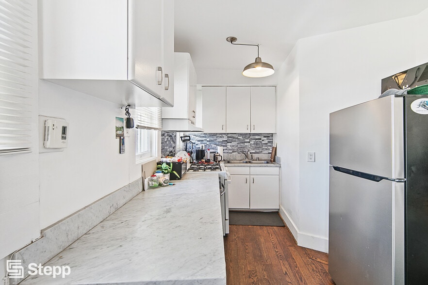 More Photos Of 120 Westminster Ave, Venice Apartments For Sale