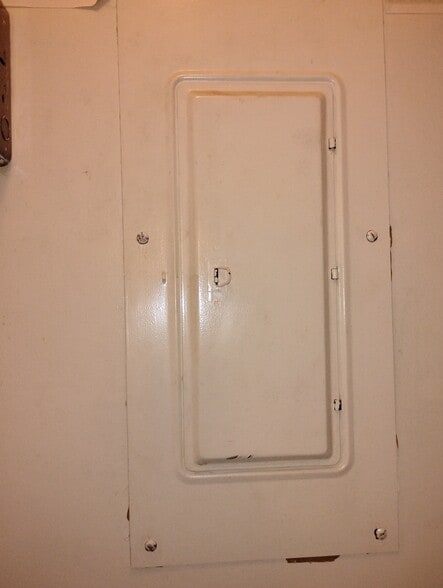 More Photos Of 906 Elm St, Coffeyville Religious Facility For Sale