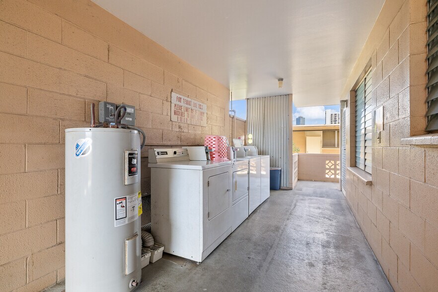 More Photos Of 2318 Lime St, Honolulu Apartments For Sale