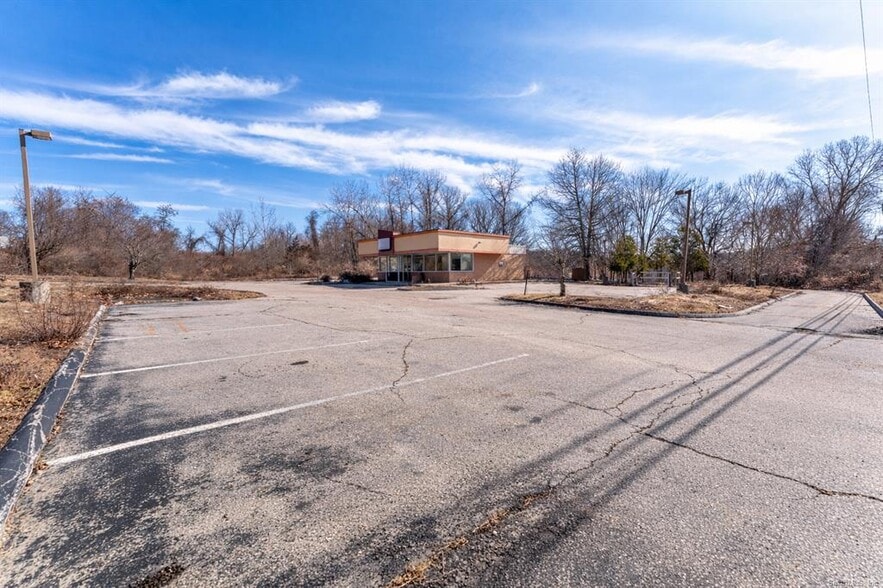 More Photos Of 641 Norwich New London Tpke, Uncasville Fast Food For Sale