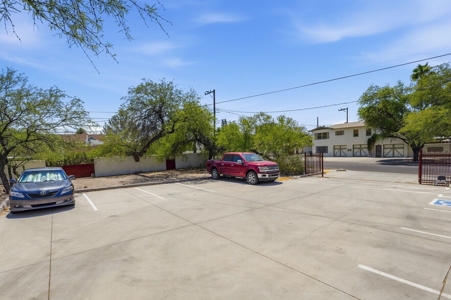 More Photos Of 1004 N 6th Ave, Tucson Office For Sale