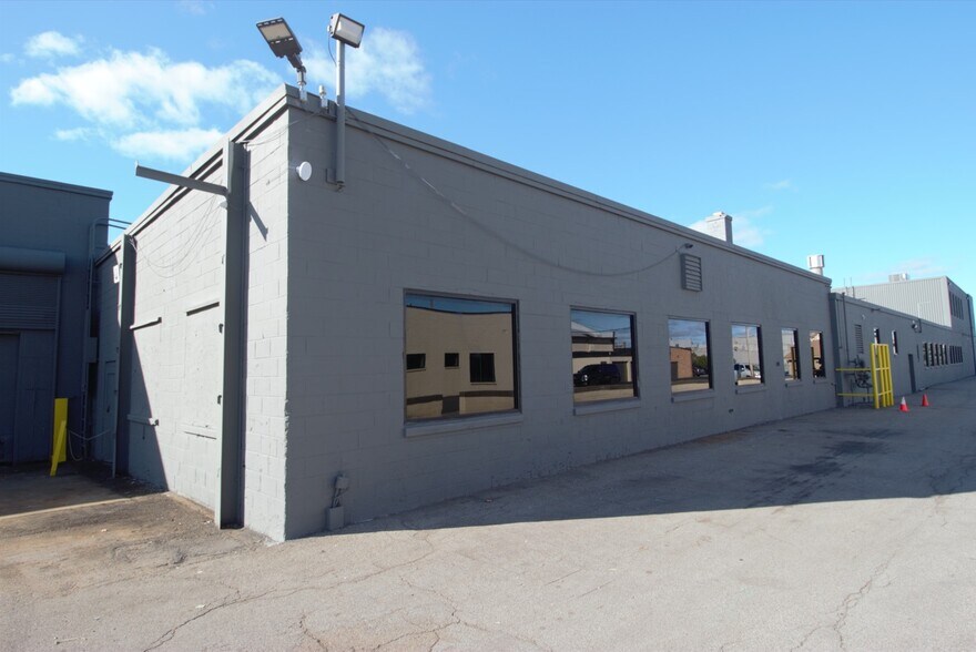 More Photos Of 1390 Mt Read Blvd, Rochester Manufacturing For Lease