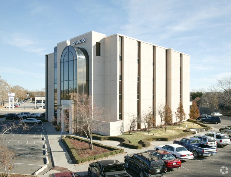 More Photos Of 1200 NW 63rd St, Oklahoma City Office For Lease
