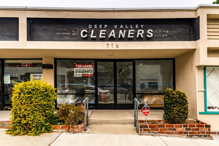 More Photos Of 700-728 Deep Valley Dr, Rolling Hills Estates Storefront For Lease