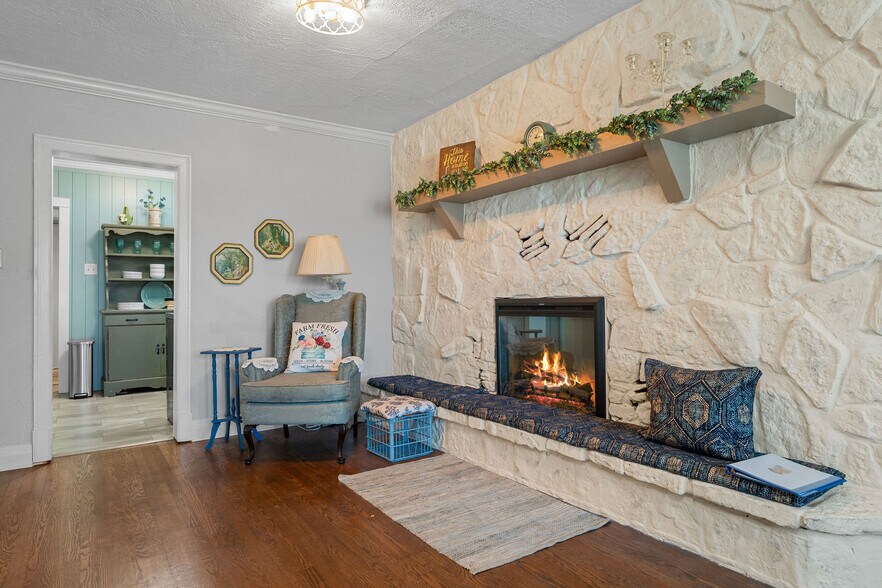 More Photos Of 500 S 2nd St, Branson Specialty For Sale