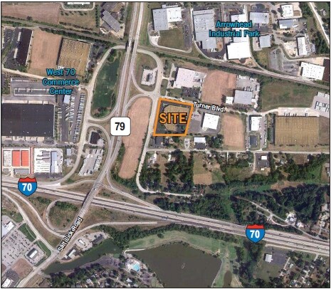 More Photos Of 200-236 Turner Blvd, Saint Peters Showroom For Lease