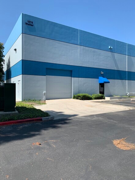More Photos Of 1376 Walter St, Ventura Light Manufacturing For Lease
