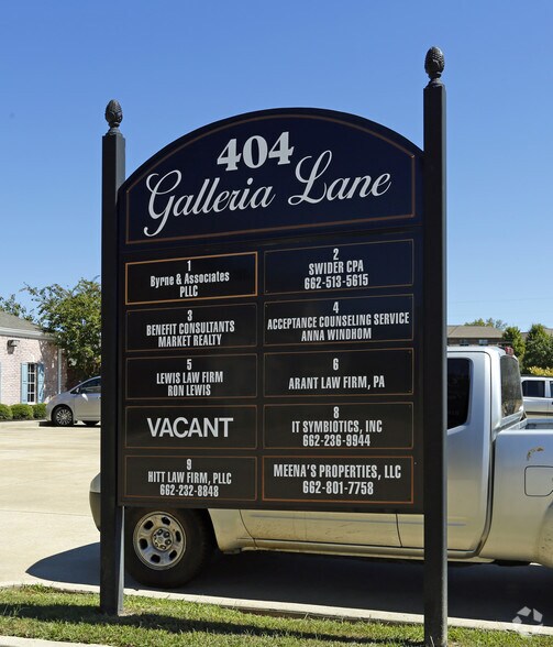 More Photos Of 404 Galleria Dr, Oxford Office For Lease