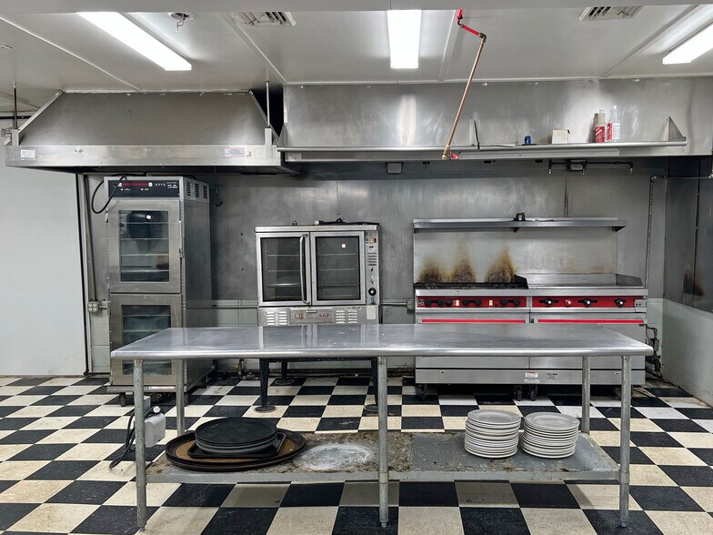 More Photos Of 259 Venango Ave, Cambridge Springs Restaurant For Sale