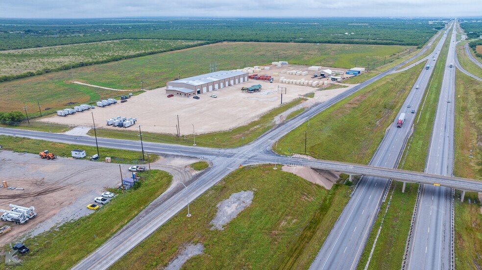 More Photos Of 10027 S Frontage Rd, Clyde Manufacturing For Sale