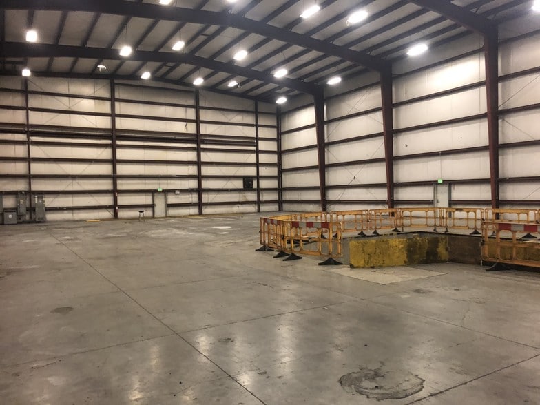 More Photos Of 45 Stokes Dr, Carson City Warehouse For Lease