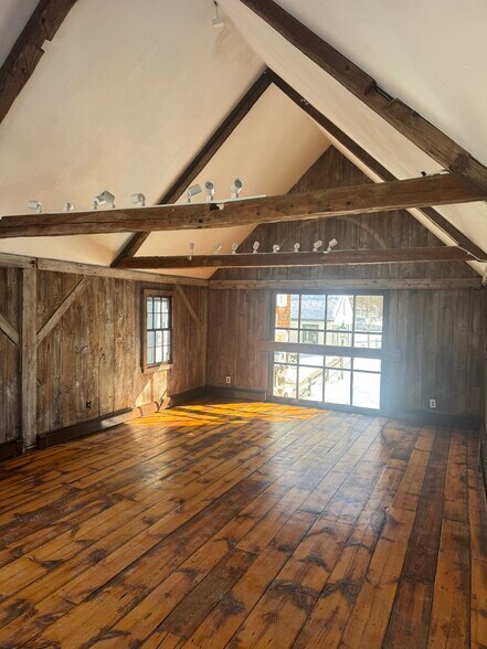 More Photos Of 792 Route 35, Cross River Office Residential For Lease