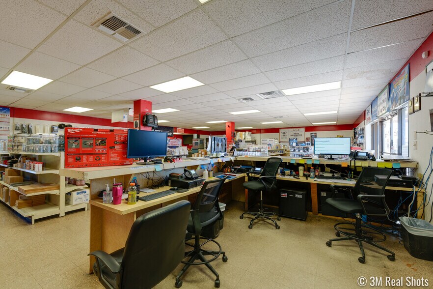 More Photos Of 914 Arroyo St, San Angelo Warehouse For Lease