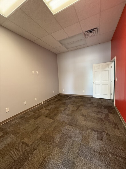 More Photos Of 420-452 Peppers Ferry Rd NW, Christiansburg Unknown For Lease