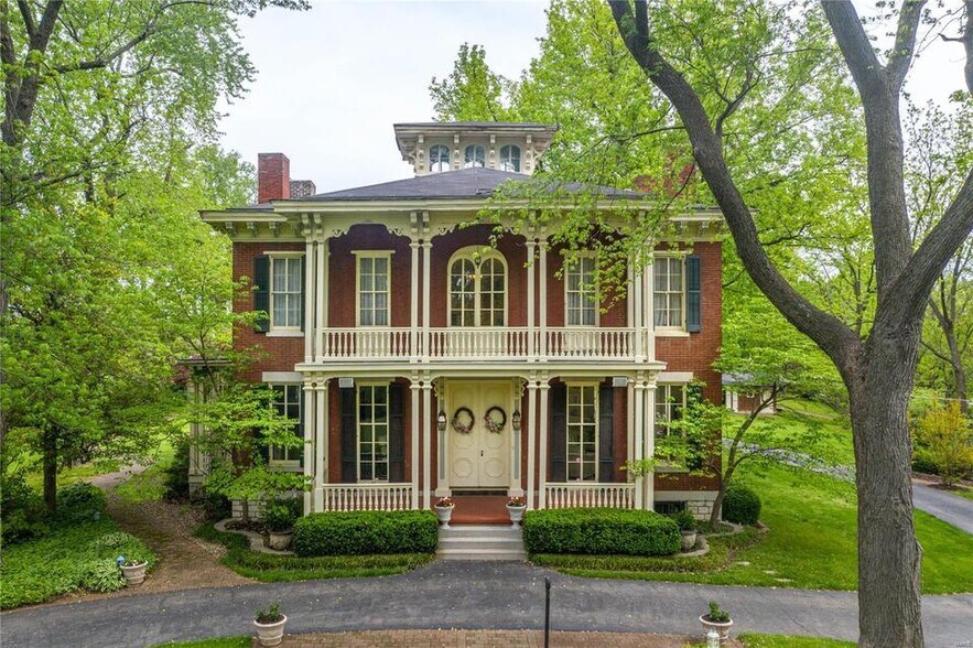 More Photos Of 11475 Lilac Ave, Saint Louis Specialty For Sale