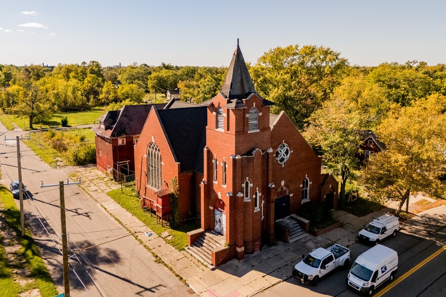 More Photos Of 4103 Cadillac Blvd, Detroit Religious Facility For Sale