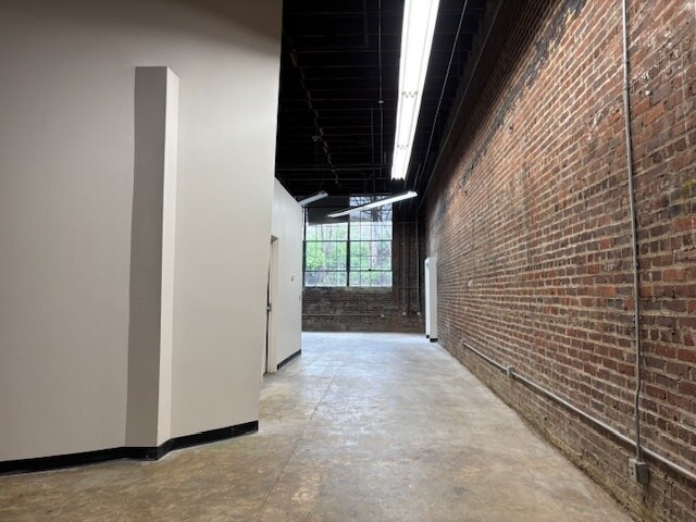 More Photos Of 887 W Marietta St NW, Atlanta Loft Creative Space For Lease