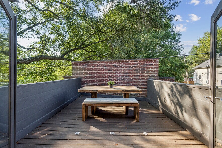 More Photos Of 692 Kirkwood Ave SE, Atlanta Storefront Retail Residential For Sale