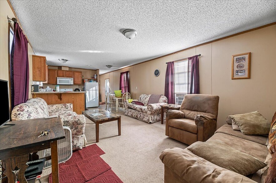 More Photos Of 17500 Hwy 34, Enning Storefront For Sale
