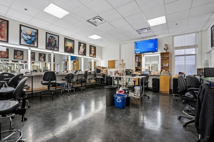 More Photos Of 110 Lombard St, Toronto Specialty For Sale