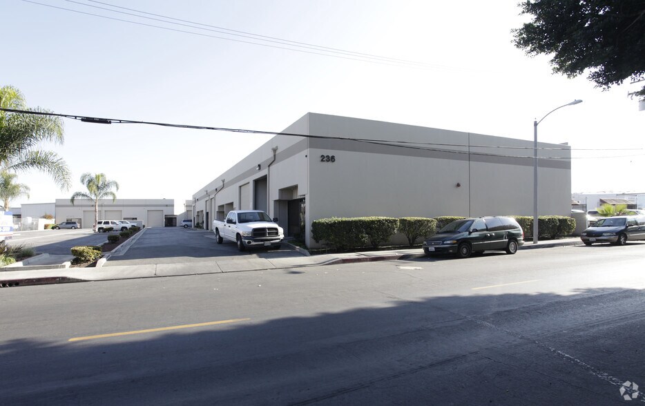 More Photos Of 236 S 8th Ave, City of Industry Warehouse For Lease
