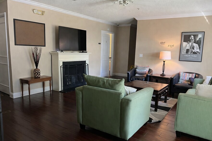 More Photos Of 545 Ne 23rd St, Wilton Manors Rehabilitation Center For Lease