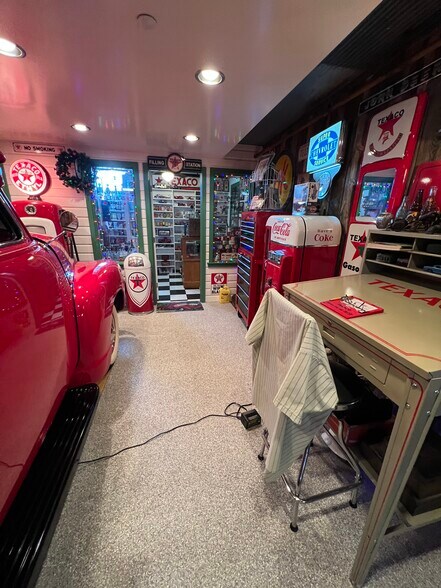 More Photos Of 9181 Commerce Center Cir, Highlands Ranch Self Storage For Sale