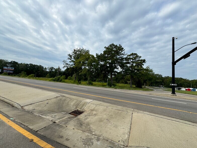 More Photos Of US Hwy 49 @ Peps Point Rd, Hattiesburg Land For Sale