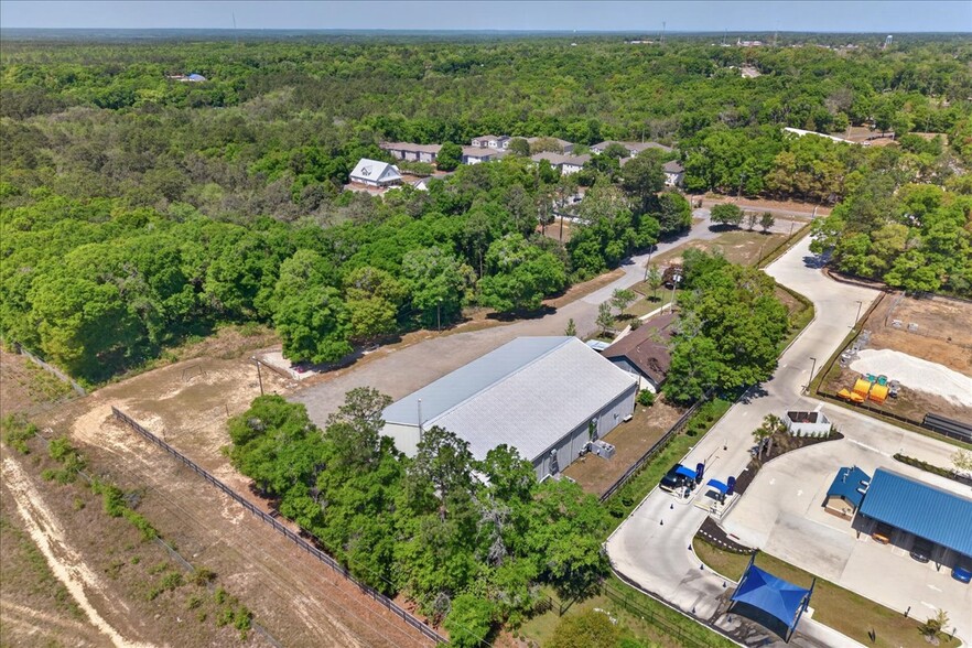 More Photos Of 100 Duggan Ave, Crestview Specialty For Sale