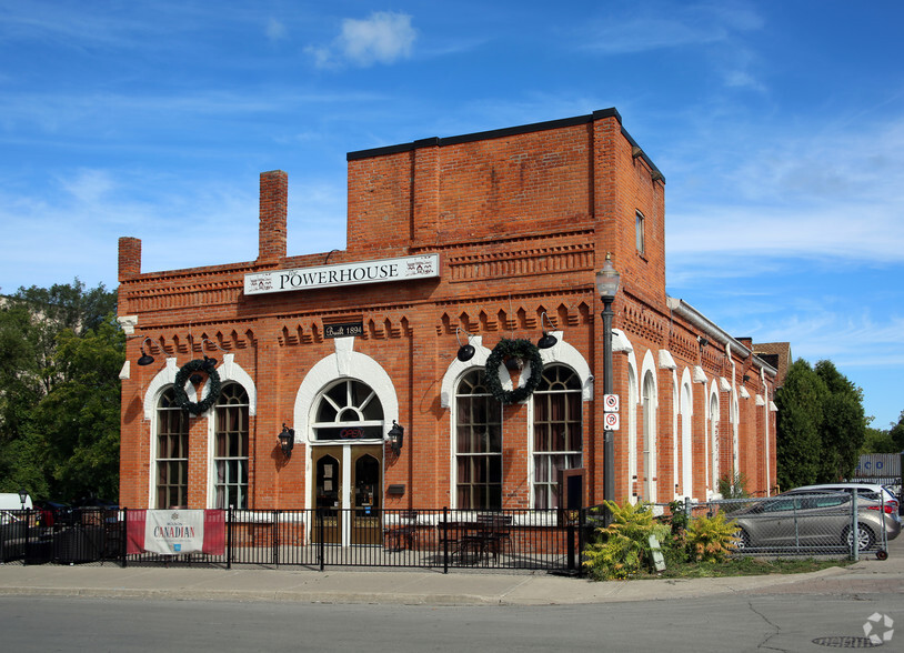 Primary Photo Of 21-25 Jones St, Hamilton Restaurant For Sale