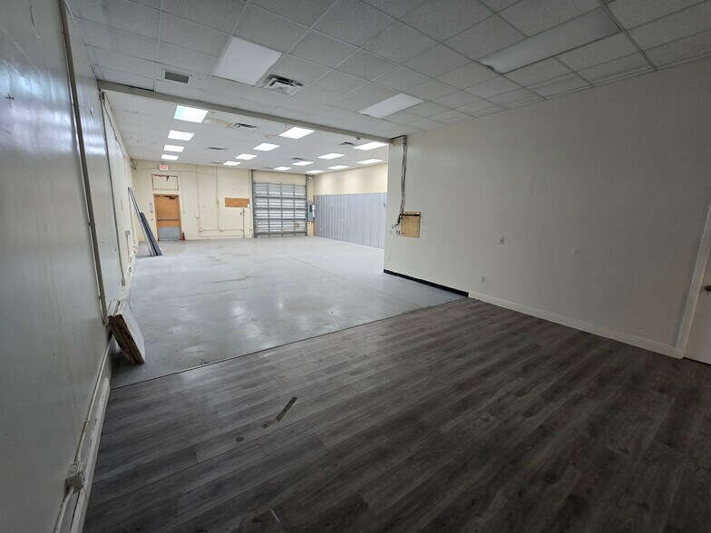 More Photos Of 10310-10322 NW 55th St, Sunrise Warehouse For Lease