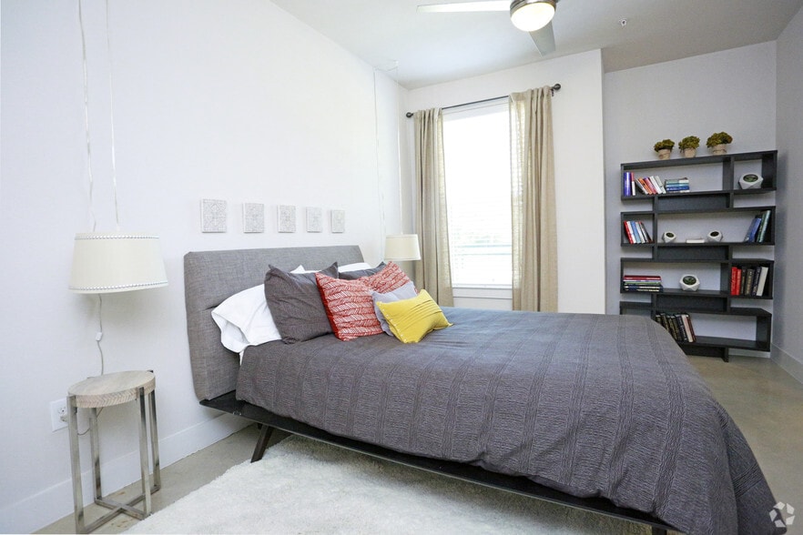 More Photos Of 423 Blue Star, San Antonio Apartments For Lease