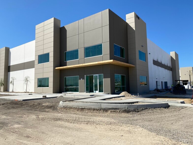 More Photos Of 7707 Paseo de la Fuente, San Diego Warehouse For Lease