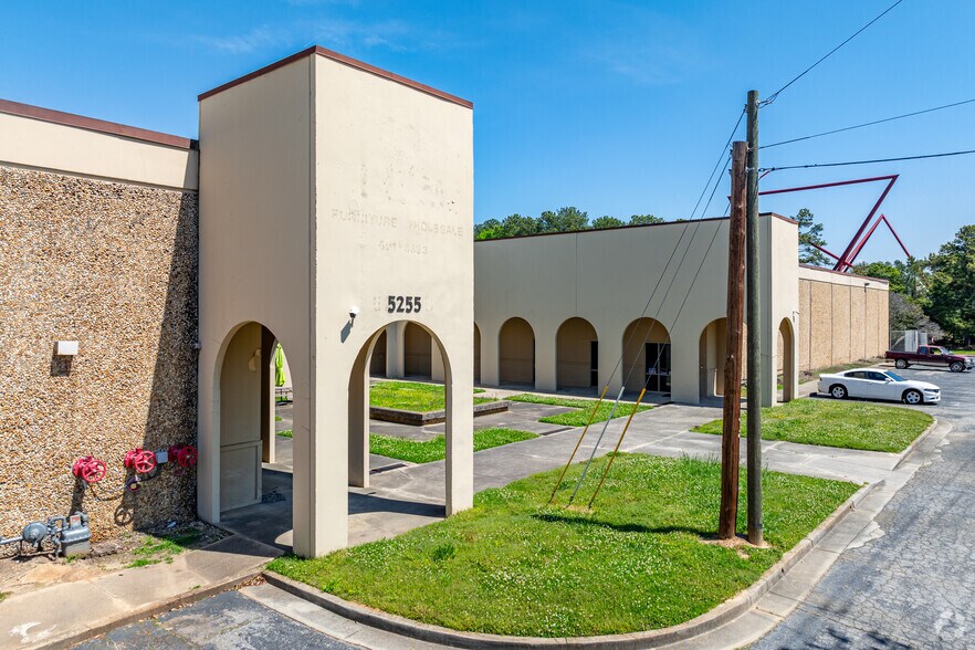 More Photos Of 5255 Fulton Industrial Blvd SW, Atlanta Warehouse For Lease