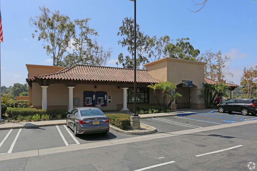 More Photos Of 4136 Oceanside Blvd, Oceanside Bank For Sale