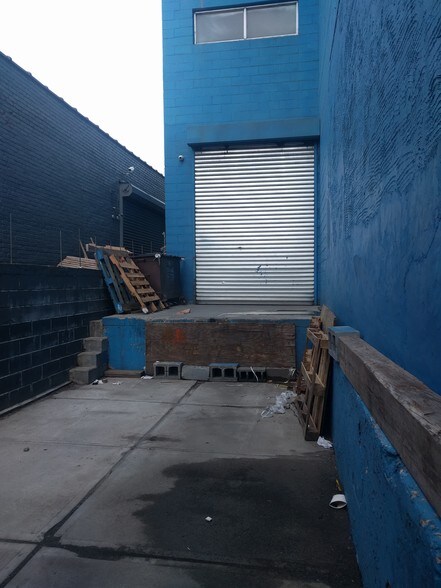 More Photos Of 810-812 Meeker Ave, Brooklyn Warehouse For Lease