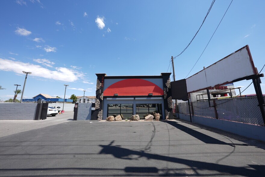 More Photos Of 3206 N Las Vegas Blvd, Las Vegas Auto Dealership For Sale