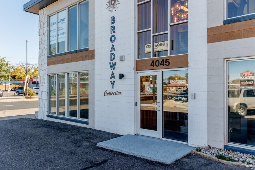 More Photos Of 4045 S Broadway, Englewood Coworking Space