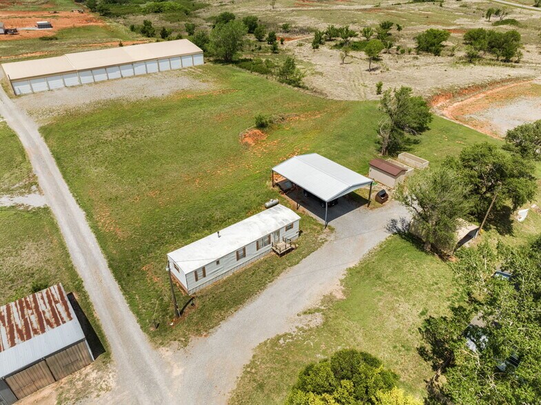 More Photos Of 10277 N 2130 Rd, Foss Convenience Store For Sale