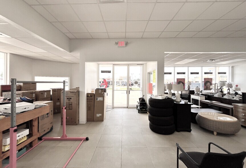 More Photos Of 16210 Clay Rd, Houston Auto Repair For Lease