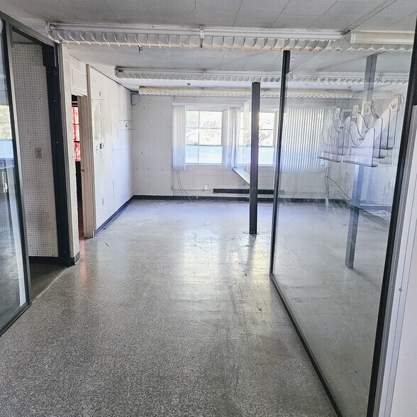 More Photos Of 350 Center St, Grayslake Warehouse For Sale
