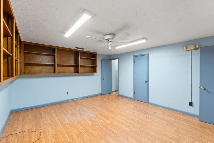 More Photos Of 215 W 6th St, Panama City Medical For Lease
