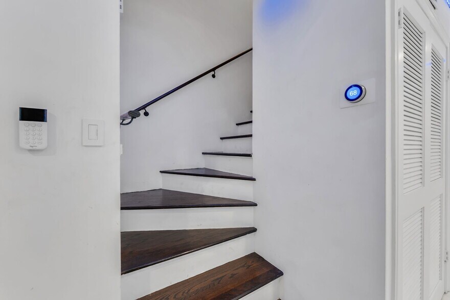 More Photos Of 4801 University Dr, Coral Gables Apartments For Sale