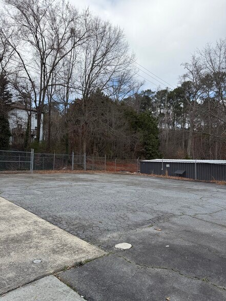 More Photos Of 2719 Huff Dr, Lawrenceville Office For Lease