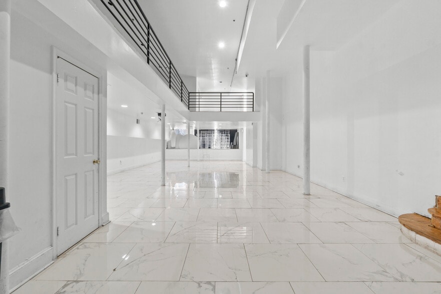 More Photos Of 429 N Eutaw St, Baltimore Office For Sale